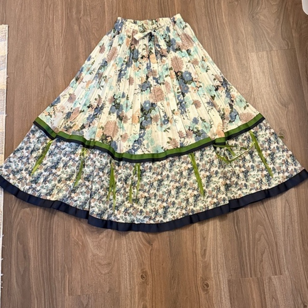 Lillie Rubin Floral Pleated Maxi Skirt in Cream, Blue, Green